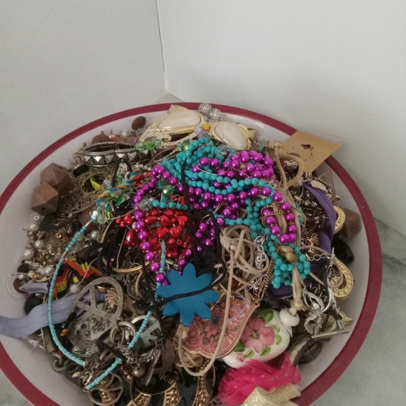 4lbs Scrape Jewelry Lot, for jewelry making and Crafting - Picture 2 of 10